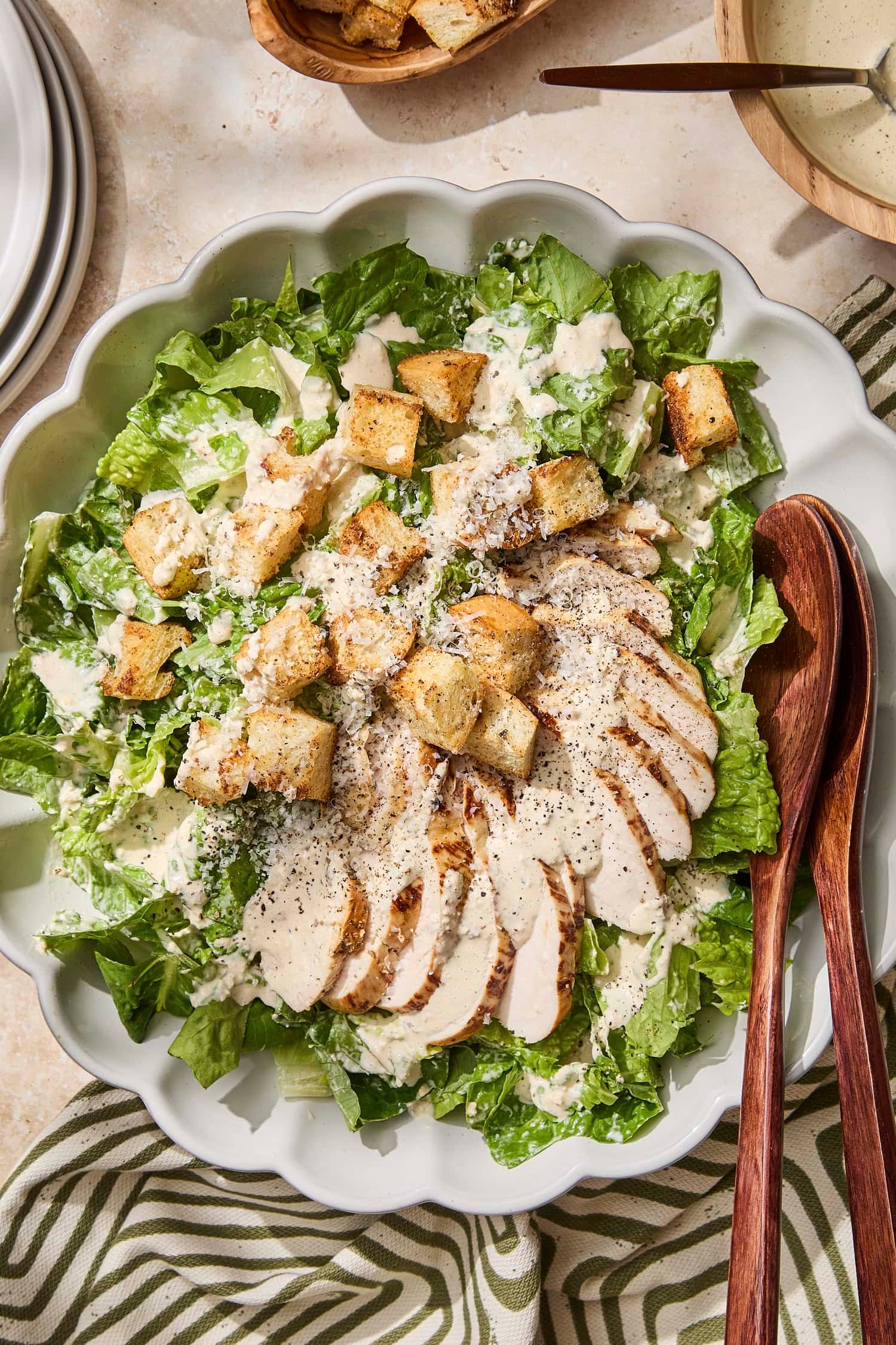 PULLED CHICKEN CLASSIC CAESAR SALAD
